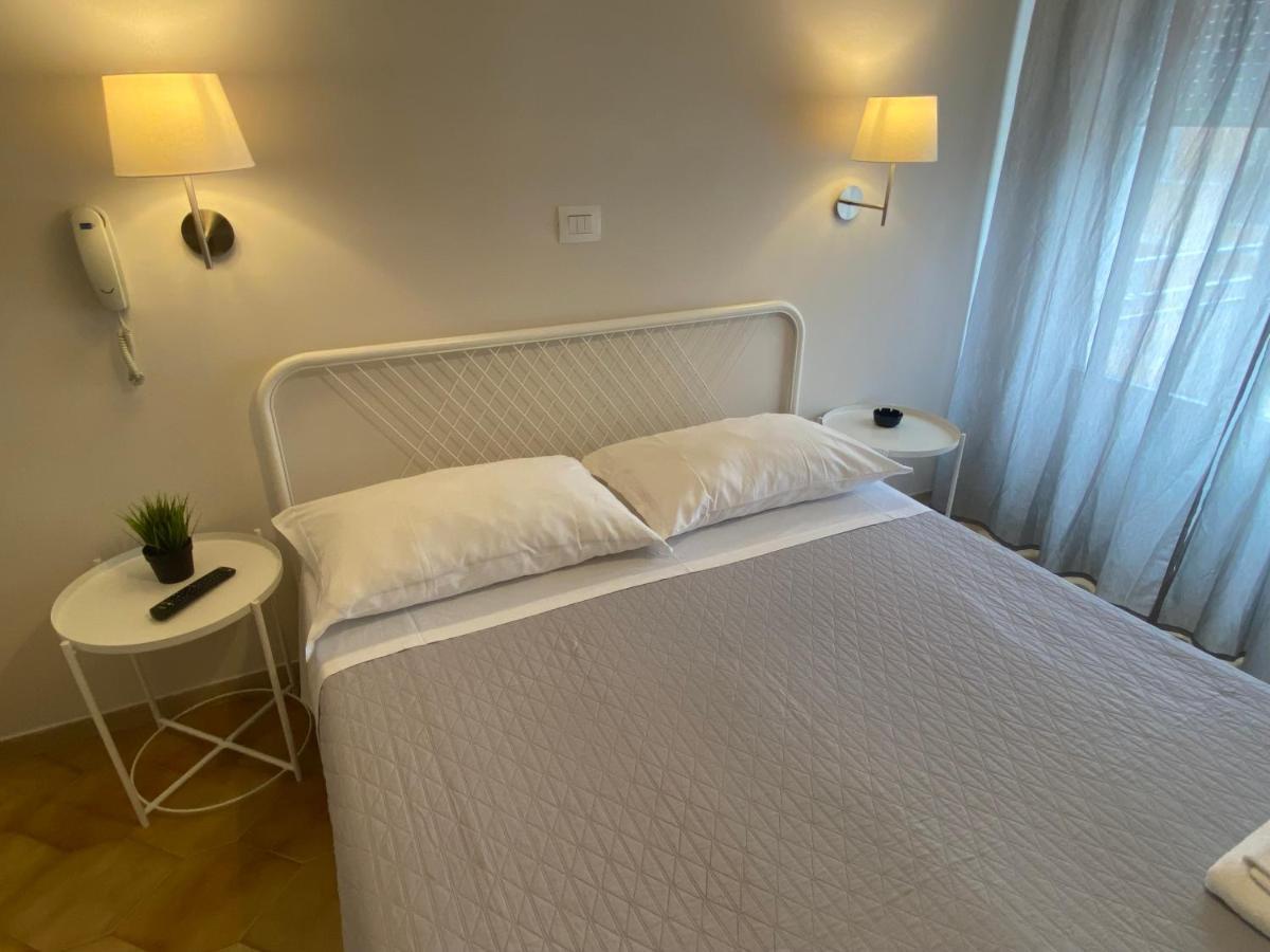 T Hotel ريميني المظهر الخارجي الصورة