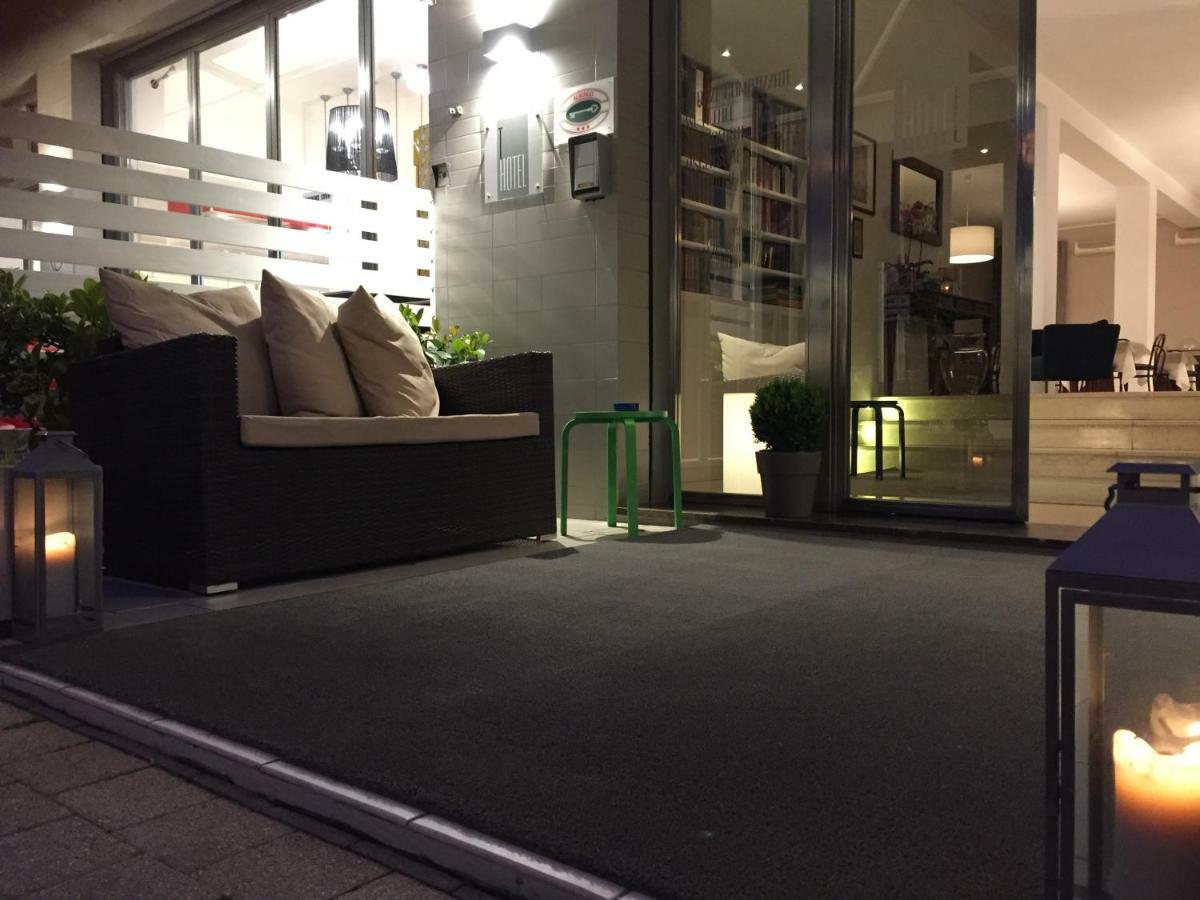 T Hotel ريميني المظهر الخارجي الصورة